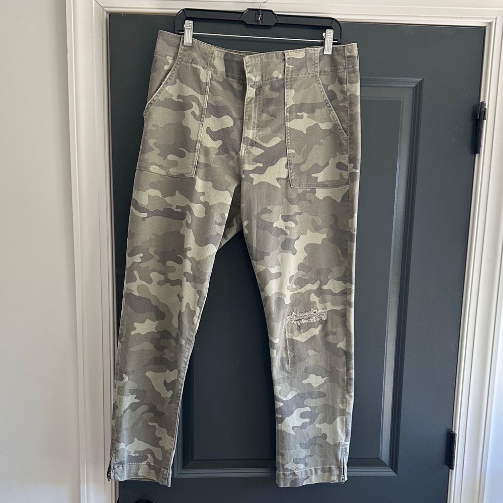 Women’s Camouflage Pants
